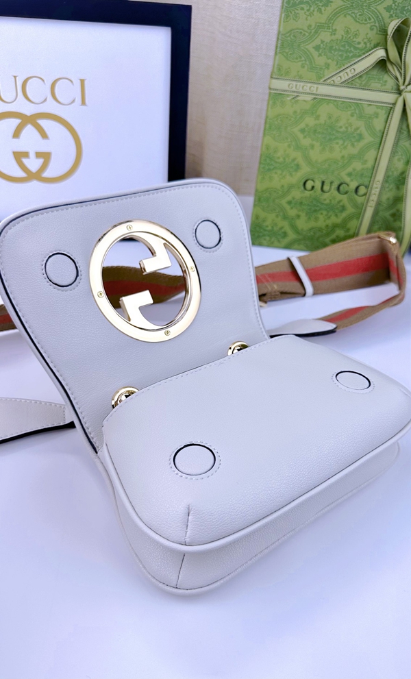 激安グッチバッグコピー角部分ディテール